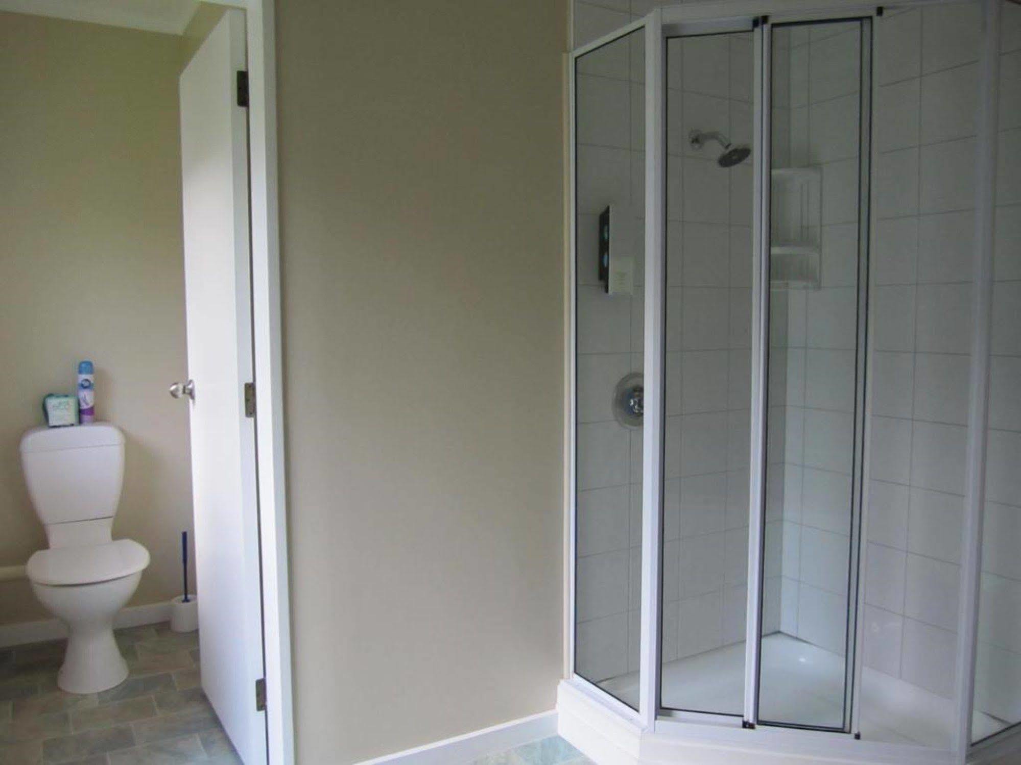 Camellia Court Motel Lower Hutt Ngoại thất bức ảnh